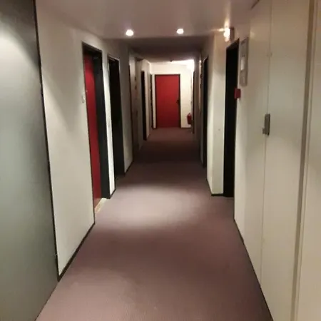 Man's Apartman