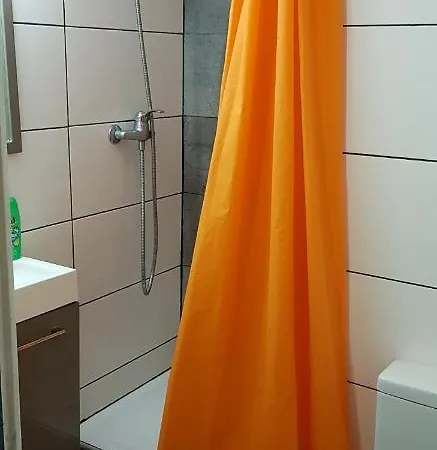 Man's Apartman *